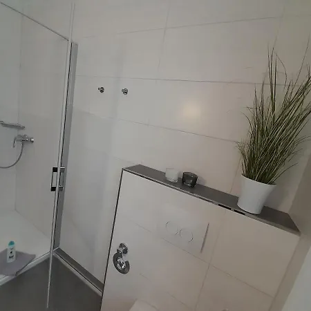 منزل للإقامة Und Gaestezimmer Iburgblick *