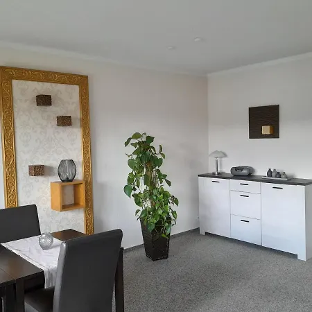 Und Gaestezimmer Iburgblick منزل للإقامة *